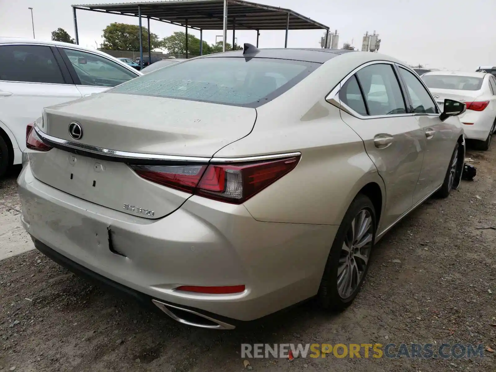 4 Photograph of a damaged car 58ABZ1B1XKU045277 LEXUS ES350 2019