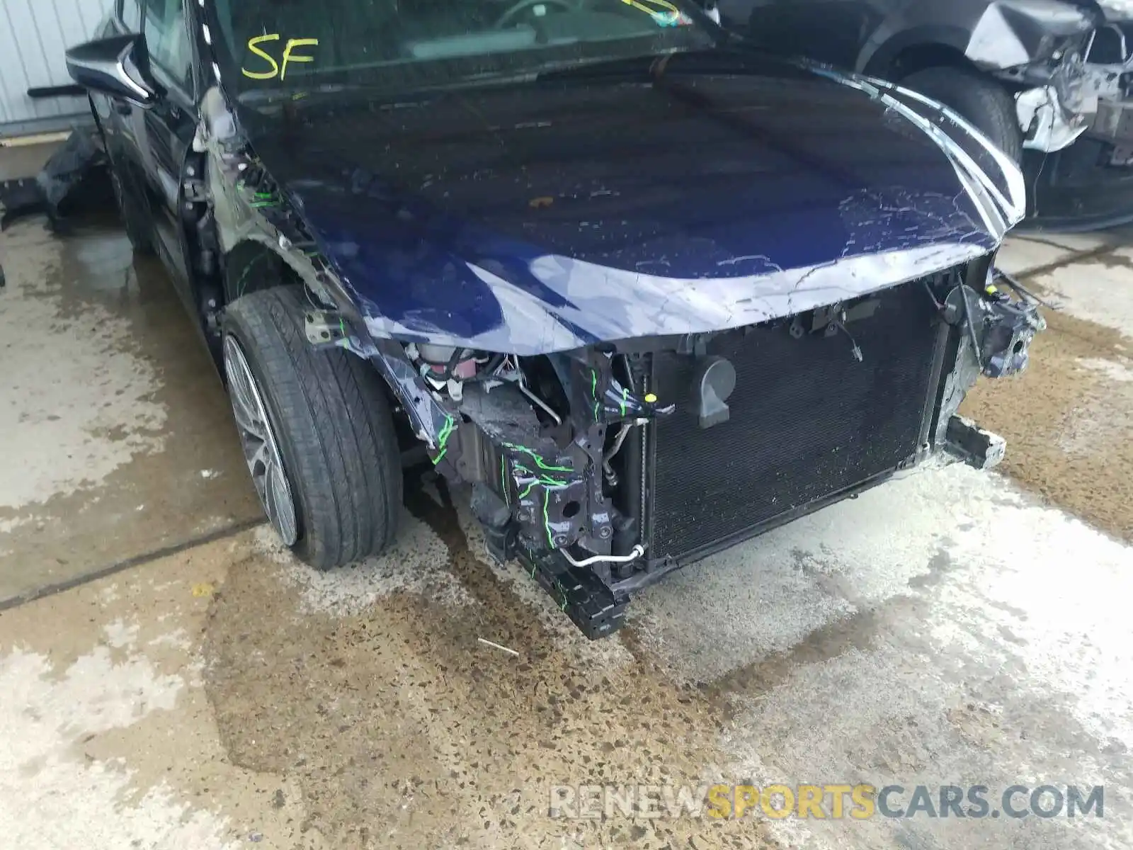 9 Photograph of a damaged car 58ABZ1B1XKU046087 LEXUS ES350 2019