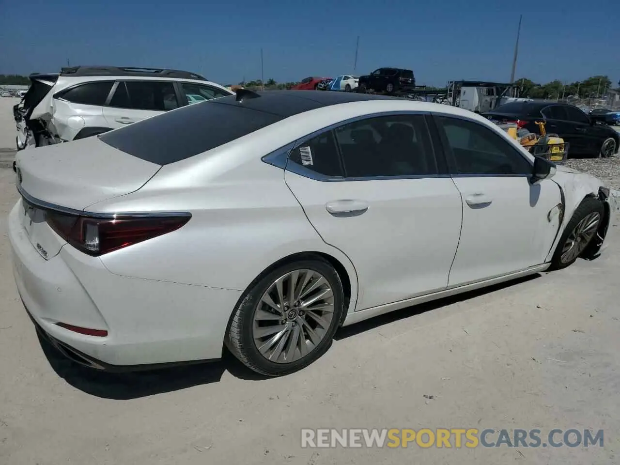 3 Photograph of a damaged car 58ABZ1B1XKU048616 LEXUS ES350 2019