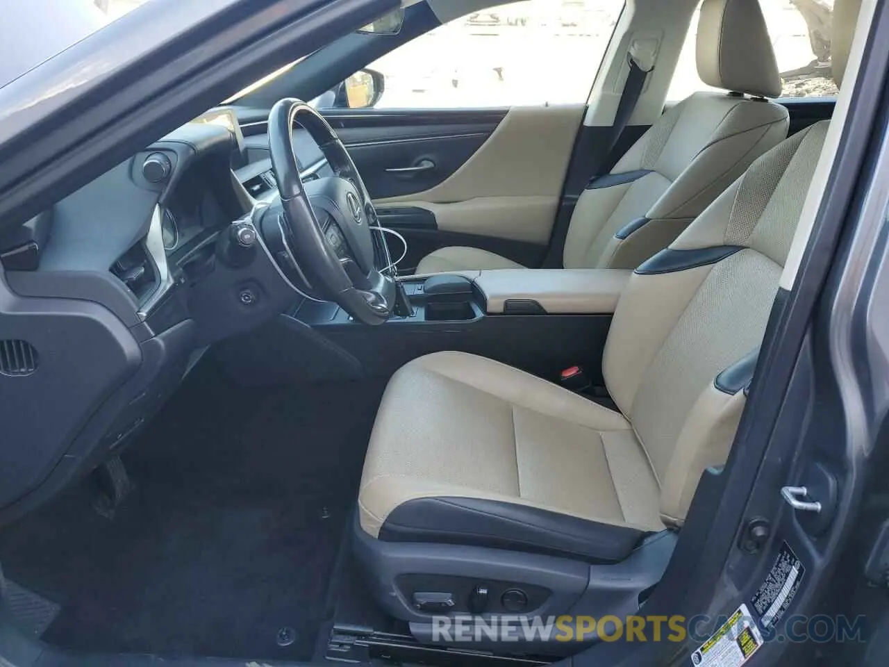 7 Photograph of a damaged car 58ABZ1B1XKU049412 LEXUS ES350 2019