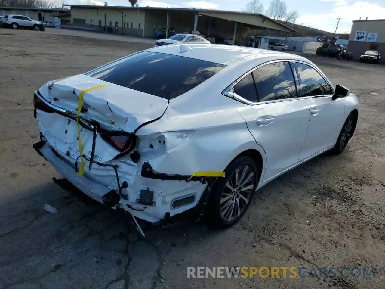 4 Photograph of a damaged car JTHBZ1B19K2001860 LEXUS ES350 2019