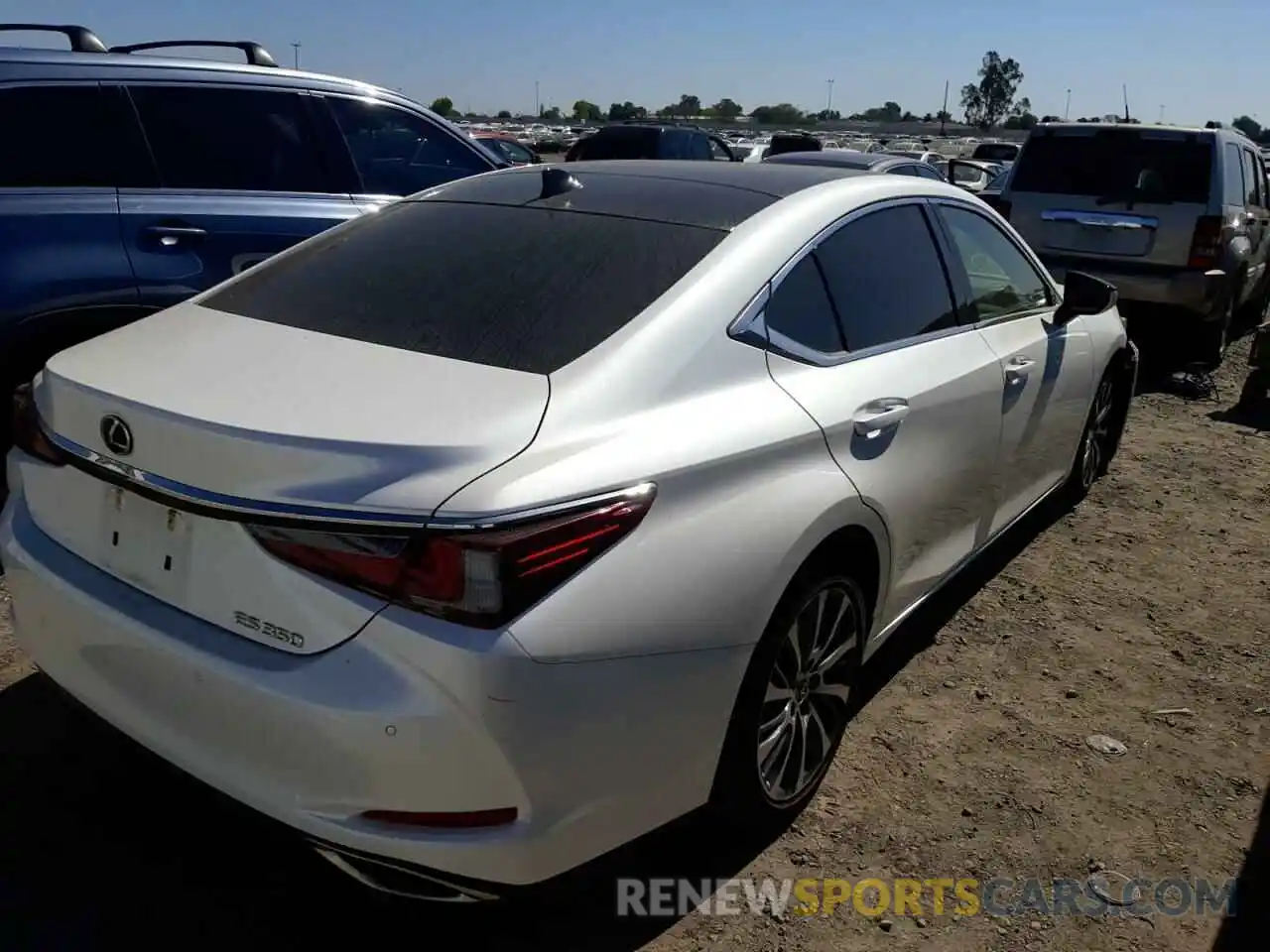 4 Photograph of a damaged car JTHBZ1B19K2002524 LEXUS ES350 2019