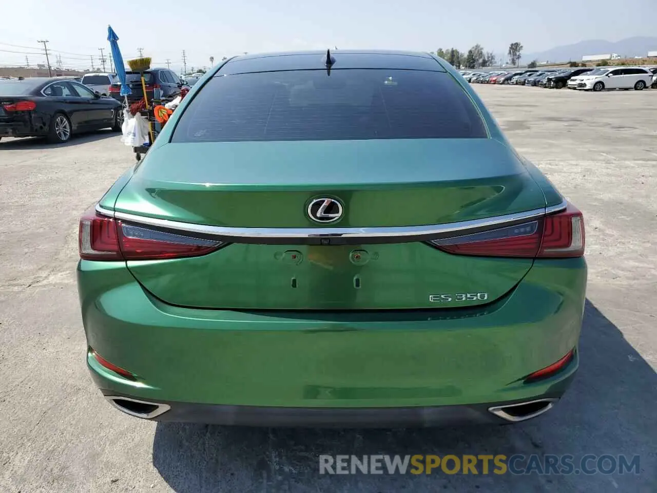 6 Photograph of a damaged car JTHBZ1B1XK2004024 LEXUS ES350 2019