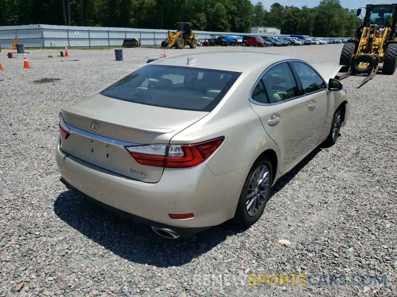 4 Photograph of a damaged car 58ABK1GG6JU088918 LEXUS ES350 2020