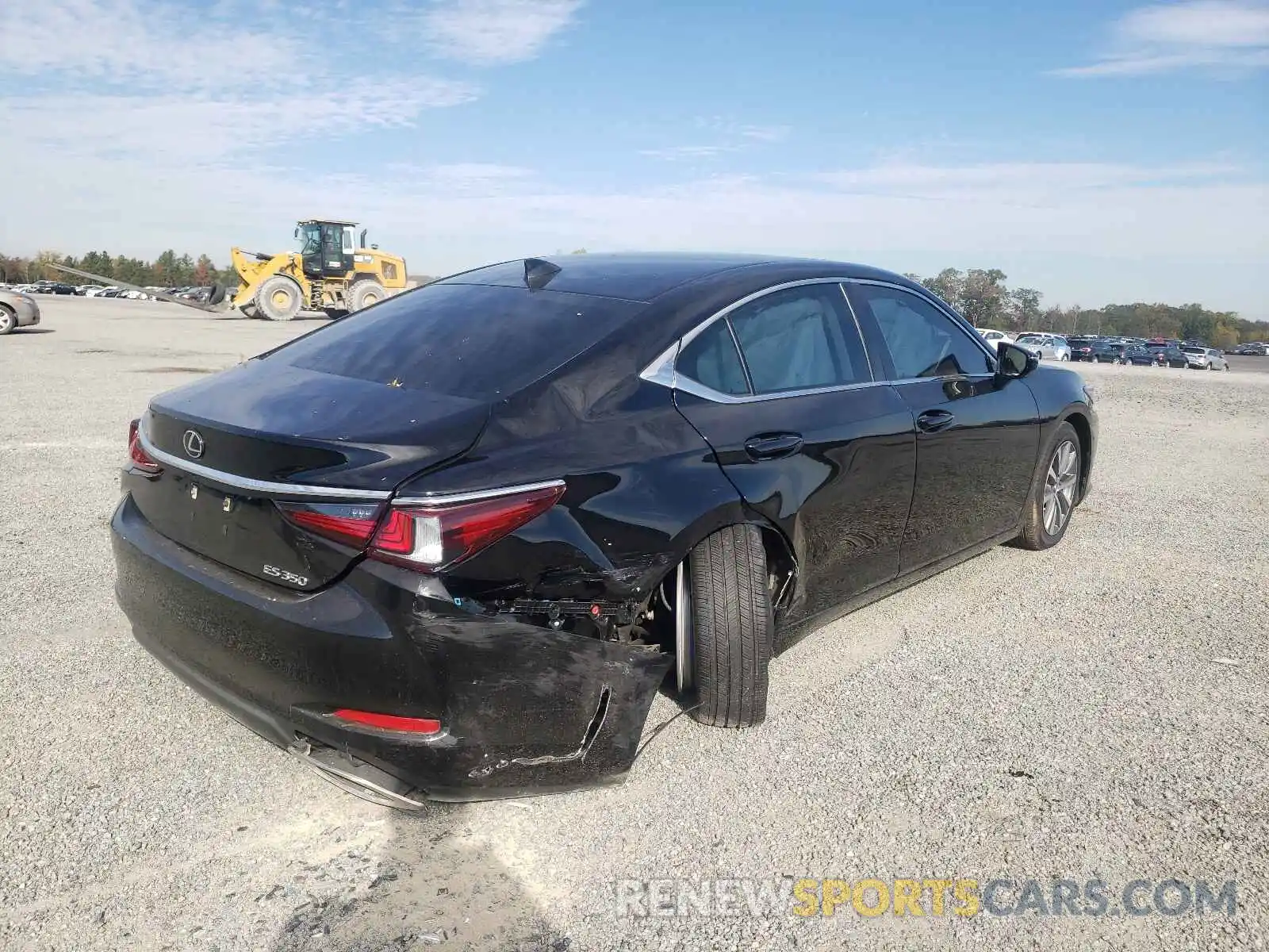 4 Photograph of a damaged car 58ACZ1B16LU070845 LEXUS ES350 2020