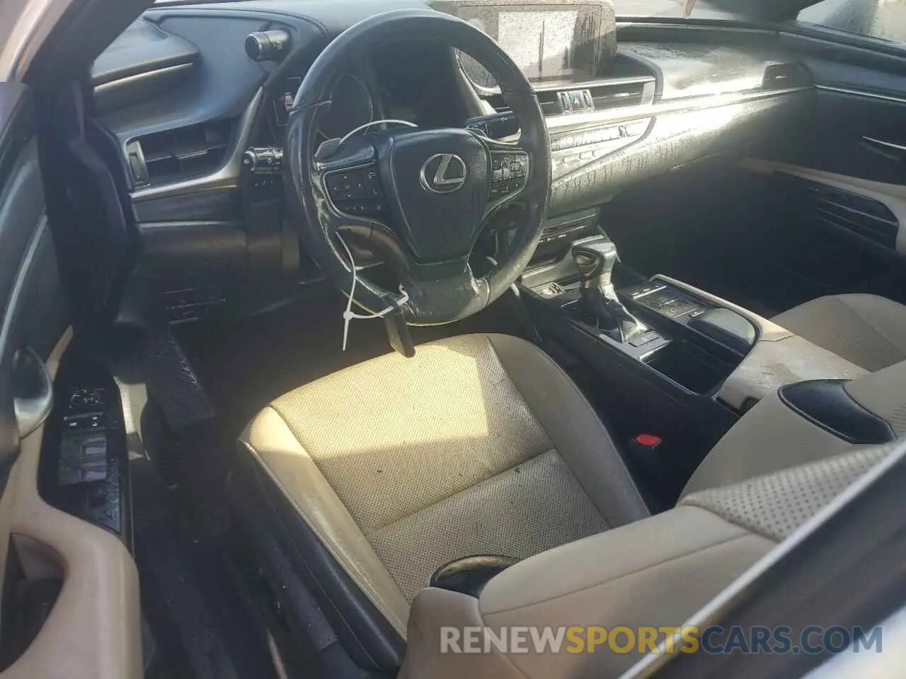 8 Photograph of a damaged car 58ACZ1B17LU073527 LEXUS ES350 2020