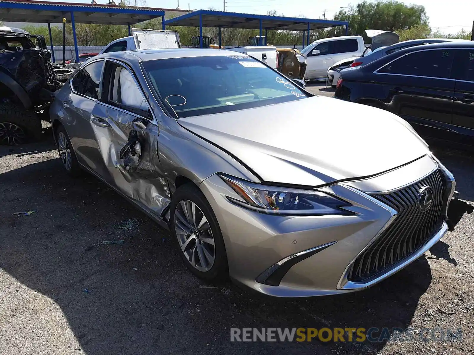 1 Photograph of a damaged car 58ADZ1B10LU054290 LEXUS ES350 2020