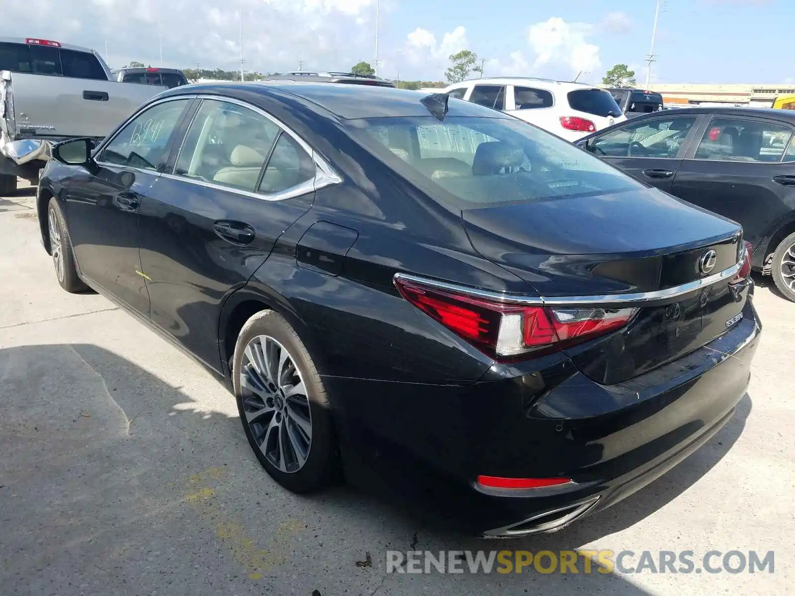 3 Photograph of a damaged car 58ADZ1B11LU055691 LEXUS ES350 2020