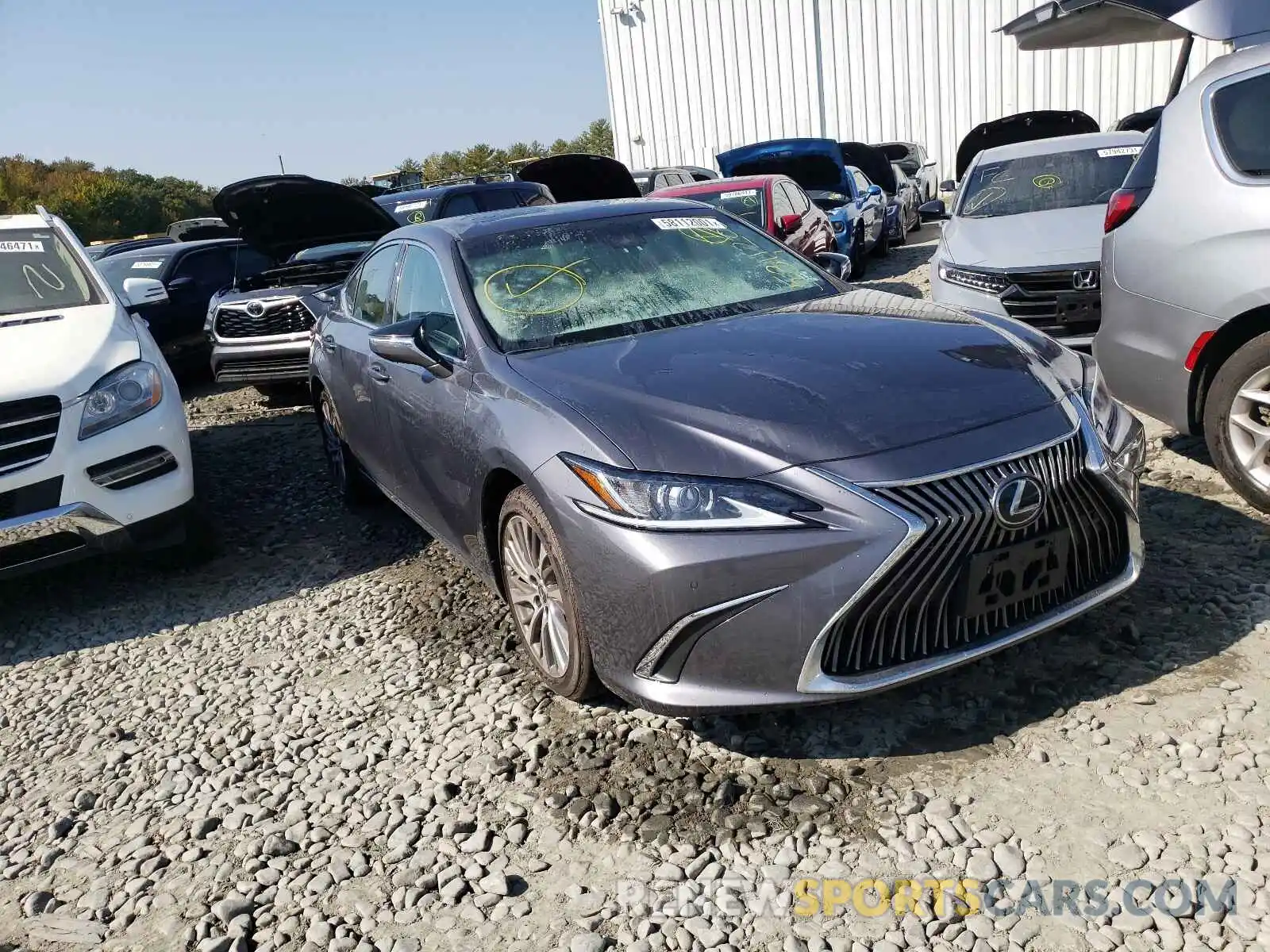 1 Photograph of a damaged car 58ADZ1B11LU064603 LEXUS ES350 2020