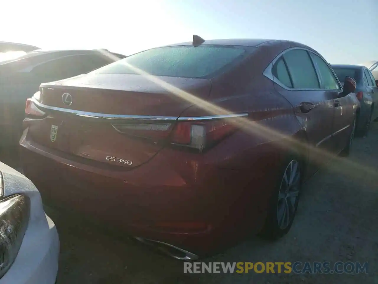 4 Photograph of a damaged car 58ADZ1B11LU073169 LEXUS ES350 2020