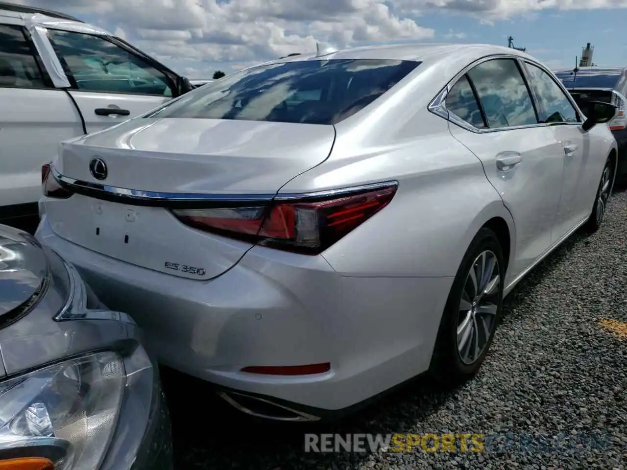 4 Photograph of a damaged car 58ADZ1B11LU080655 LEXUS ES350 2020