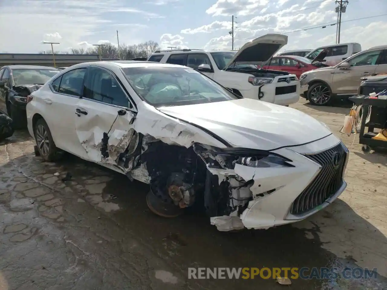 1 Photograph of a damaged car 58ADZ1B13LU054073 LEXUS ES350 2020