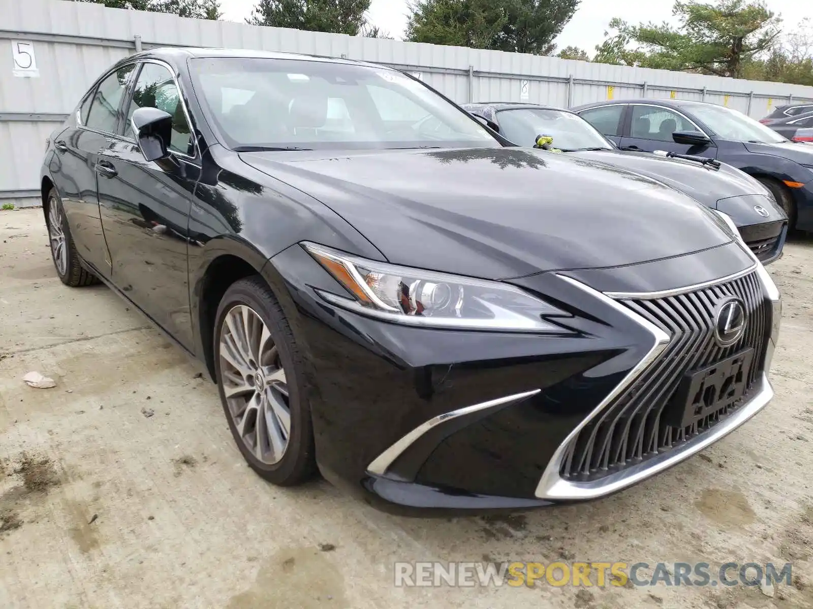 1 Photograph of a damaged car 58ADZ1B13LU078339 LEXUS ES350 2020