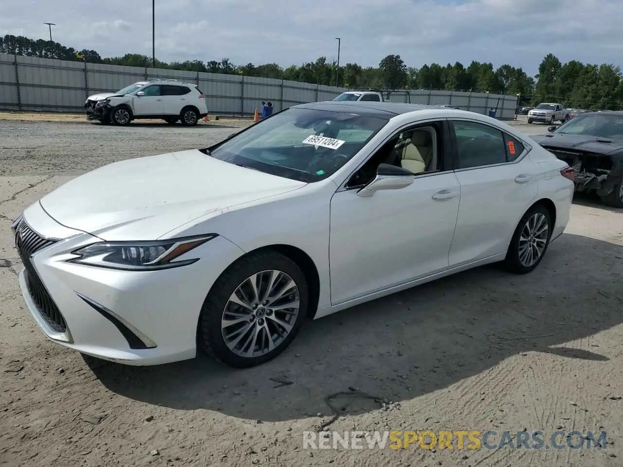 1 Photograph of a damaged car 58ADZ1B15LU056679 LEXUS ES350 2020