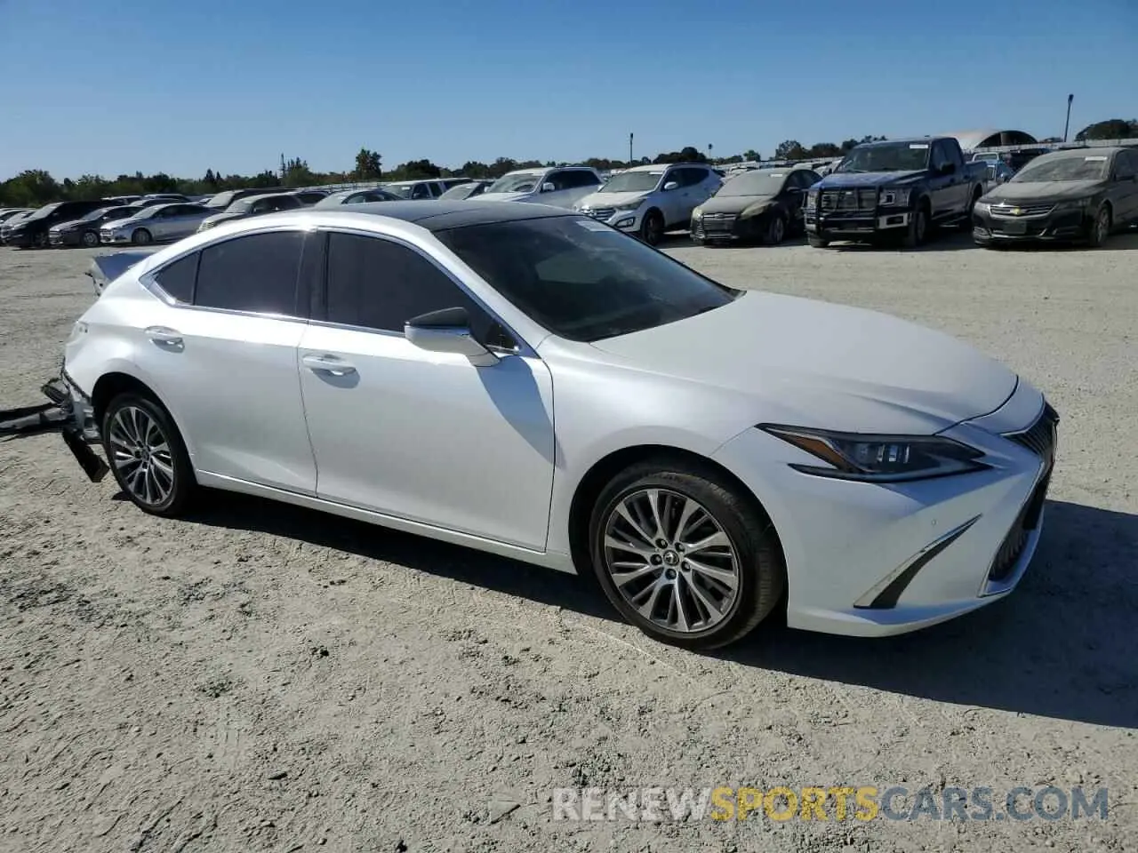 4 Photograph of a damaged car 58ADZ1B15LU070484 LEXUS ES350 2020