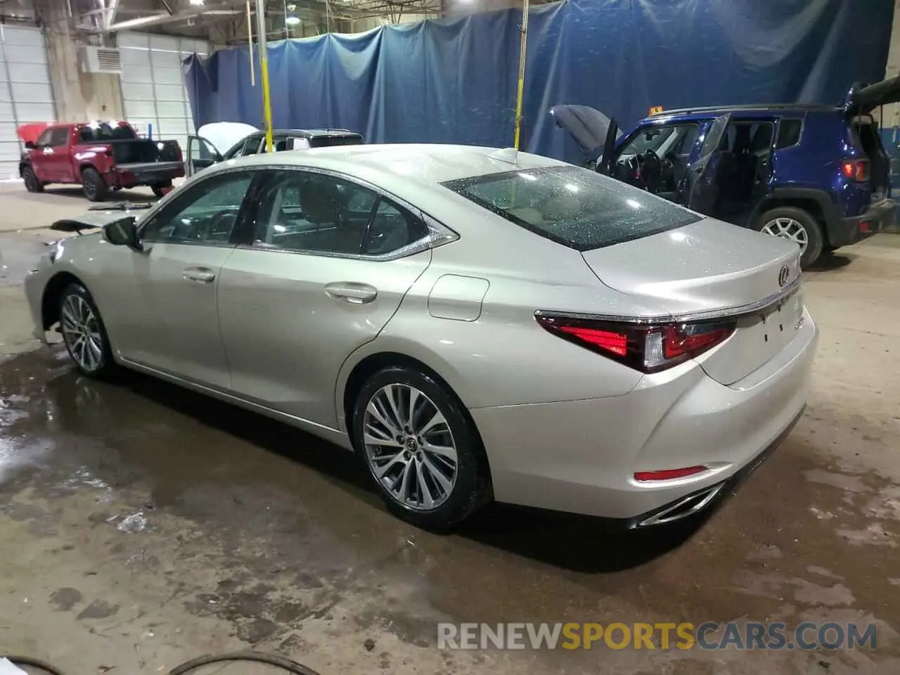 2 Photograph of a damaged car 58ADZ1B16LU052379 LEXUS ES350 2020