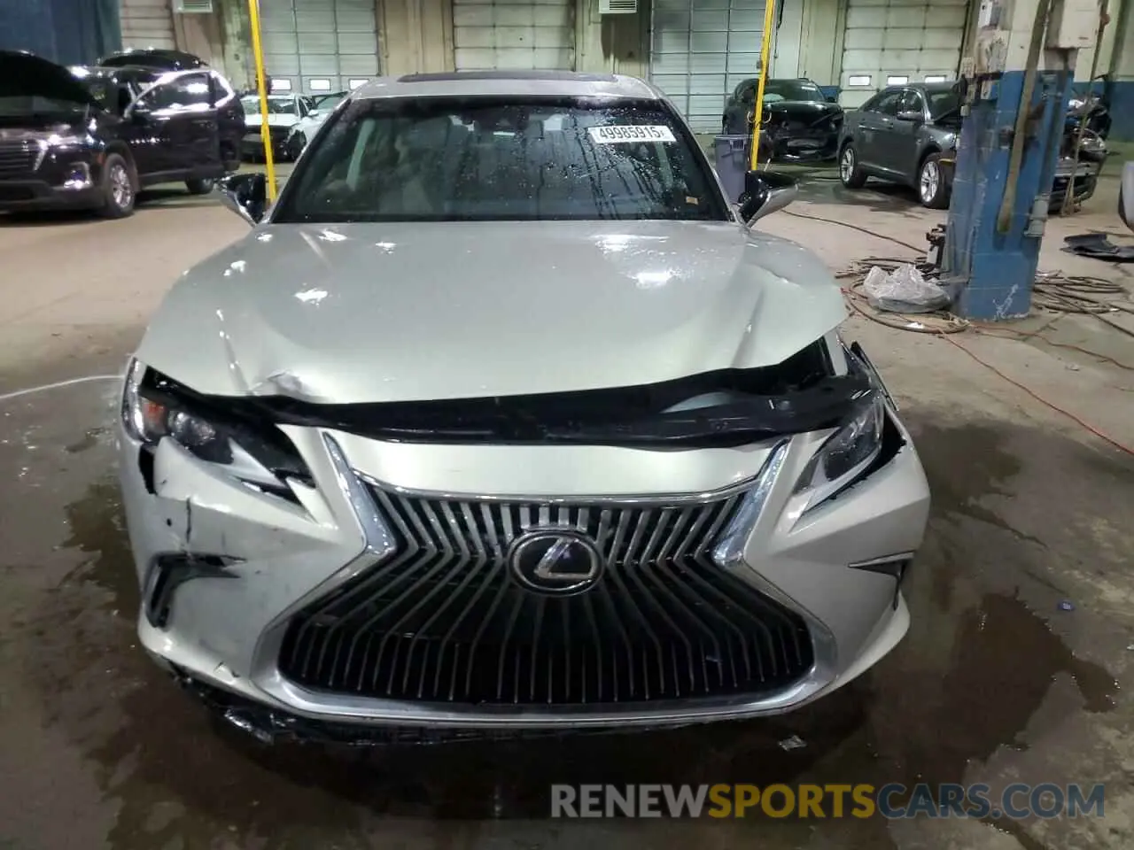 5 Photograph of a damaged car 58ADZ1B16LU052379 LEXUS ES350 2020