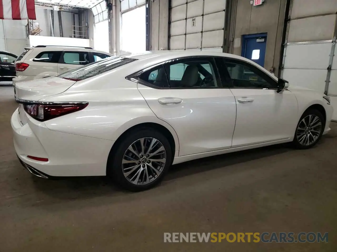 3 Photograph of a damaged car 58ADZ1B16LU068582 LEXUS ES350 2020