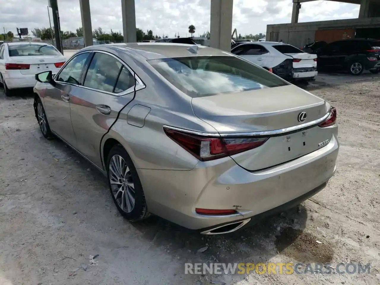 3 Photograph of a damaged car 58ADZ1B17LU064492 LEXUS ES350 2020