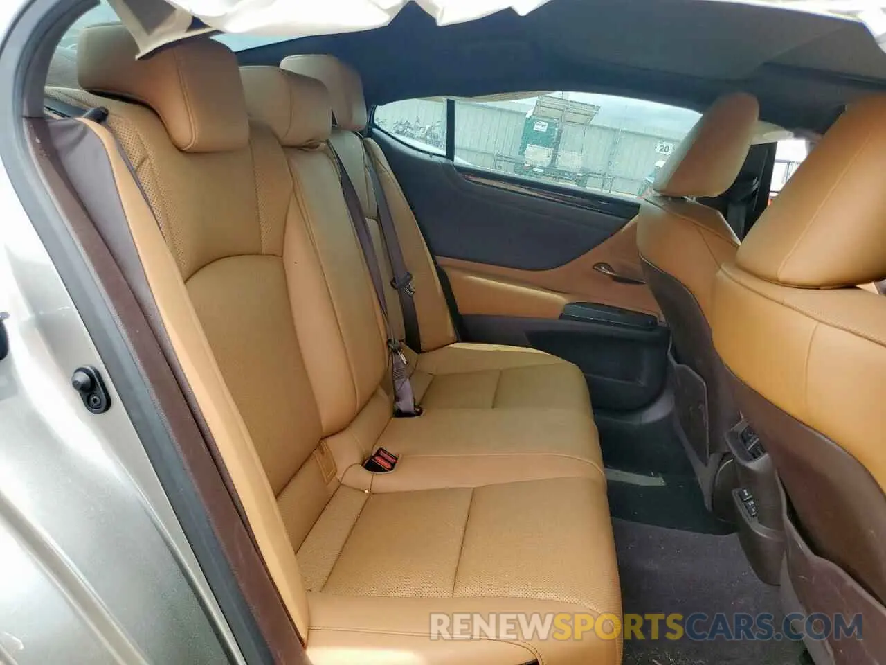 10 Photograph of a damaged car 58ADZ1B17LU077730 LEXUS ES350 2020