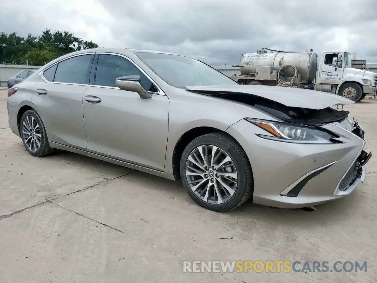 4 Photograph of a damaged car 58ADZ1B17LU077730 LEXUS ES350 2020
