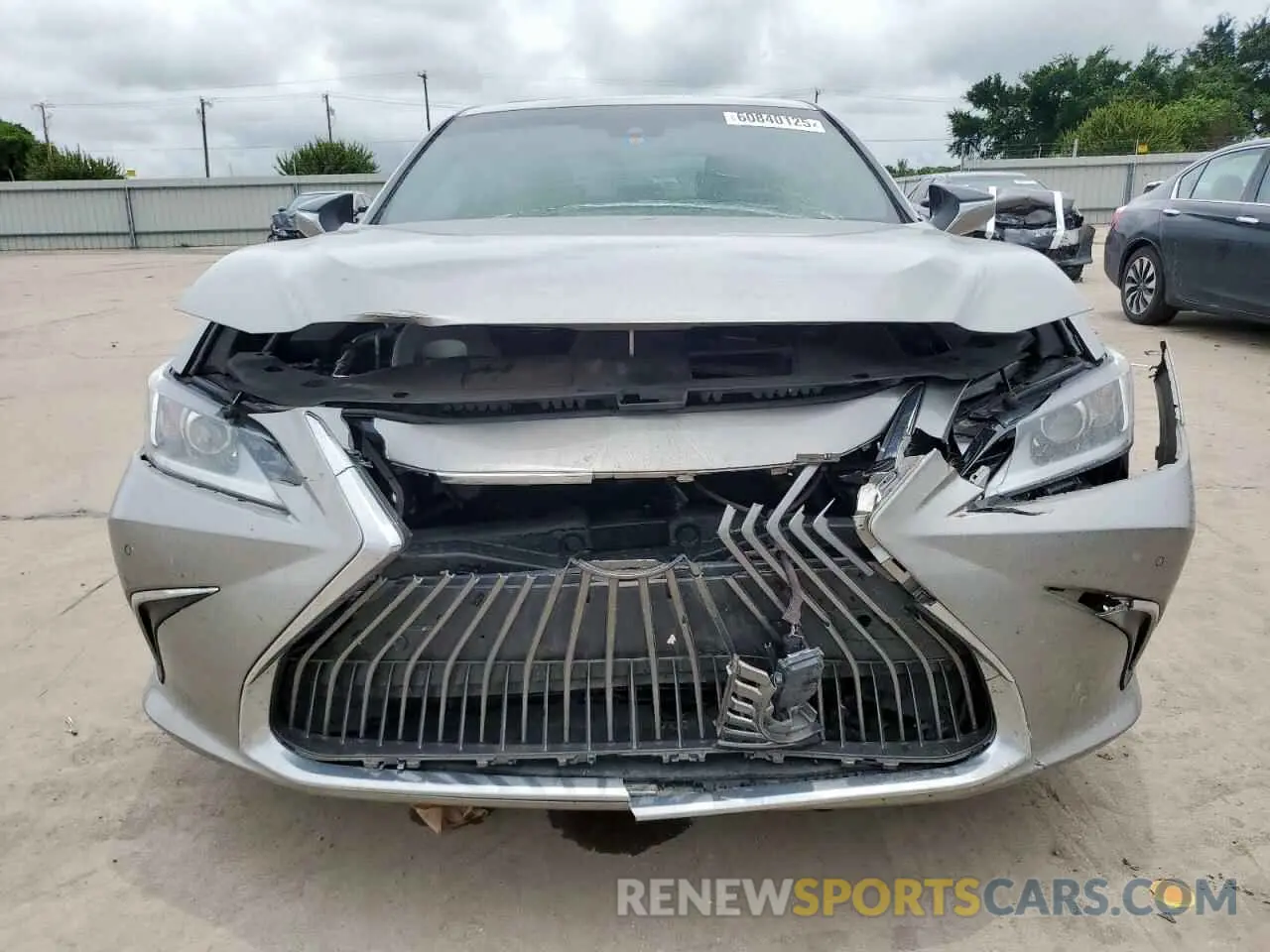 5 Photograph of a damaged car 58ADZ1B17LU077730 LEXUS ES350 2020