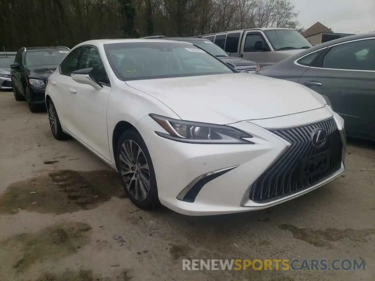 1 Photograph of a damaged car 58ADZ1B17LU079526 LEXUS ES350 2020