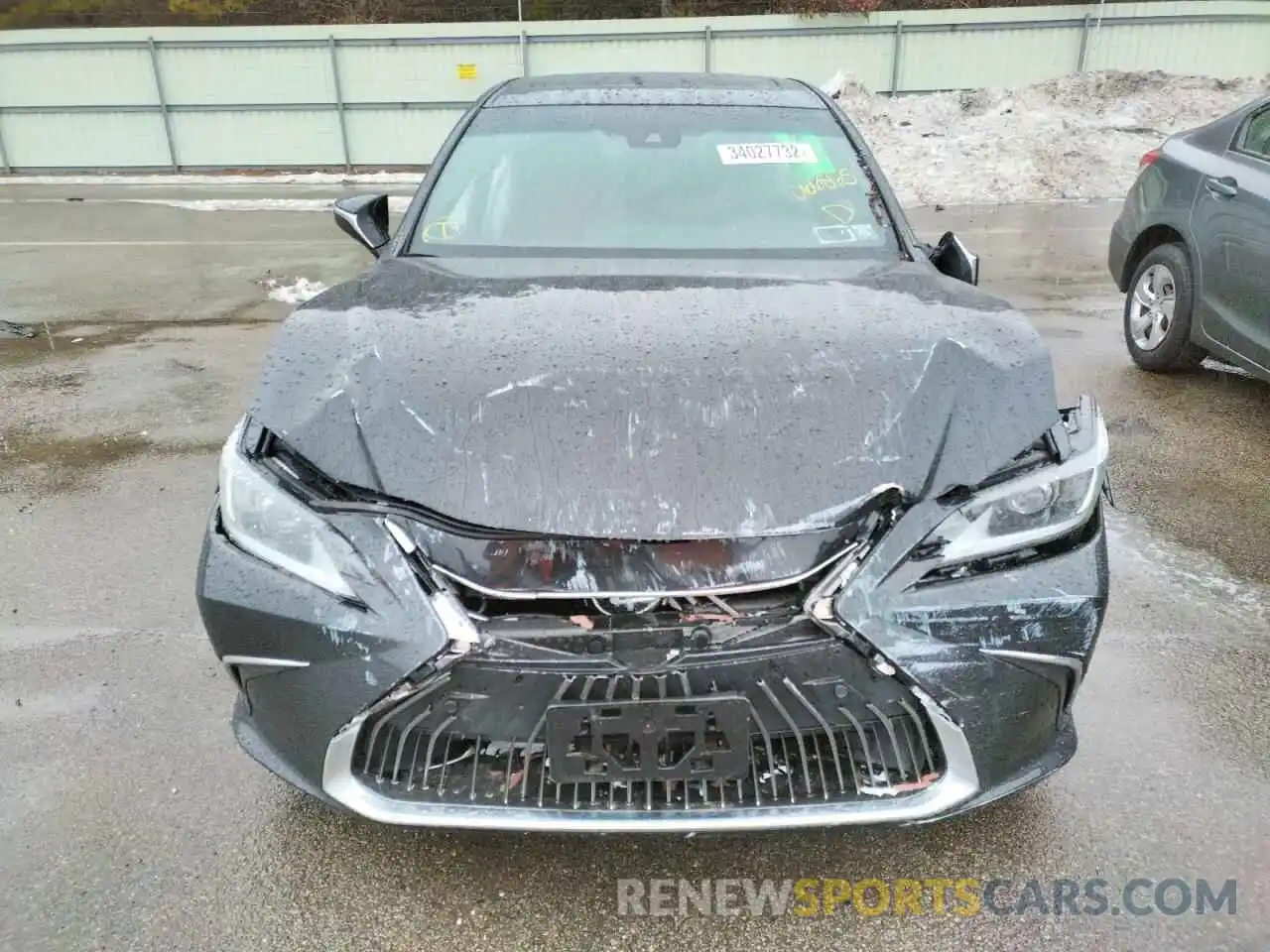 9 Photograph of a damaged car 58ADZ1B18LU066865 LEXUS ES350 2020