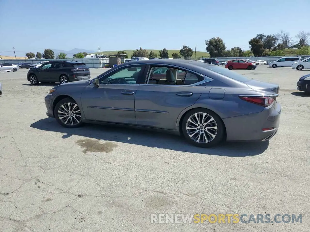 2 Photograph of a damaged car 58ADZ1B18LU068809 LEXUS ES350 2020