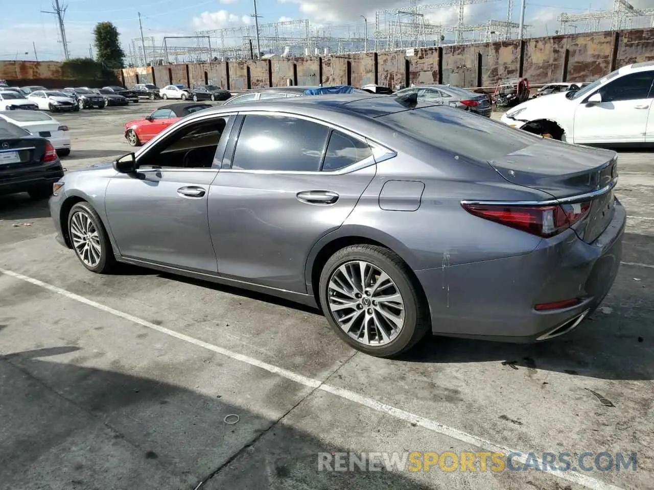 2 Photograph of a damaged car 58ADZ1B18LU076327 LEXUS ES350 2020