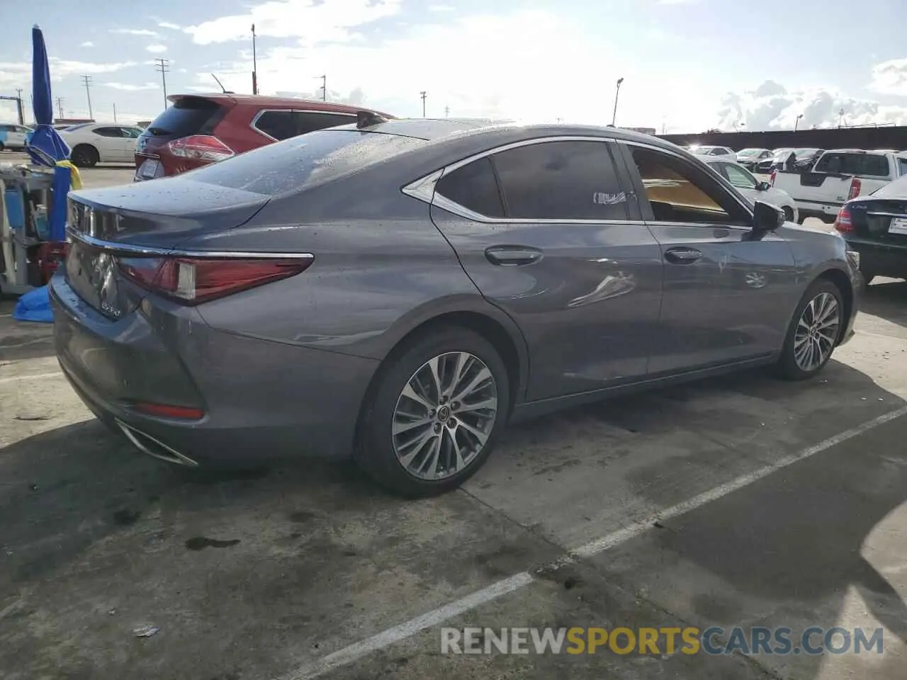3 Photograph of a damaged car 58ADZ1B18LU076327 LEXUS ES350 2020