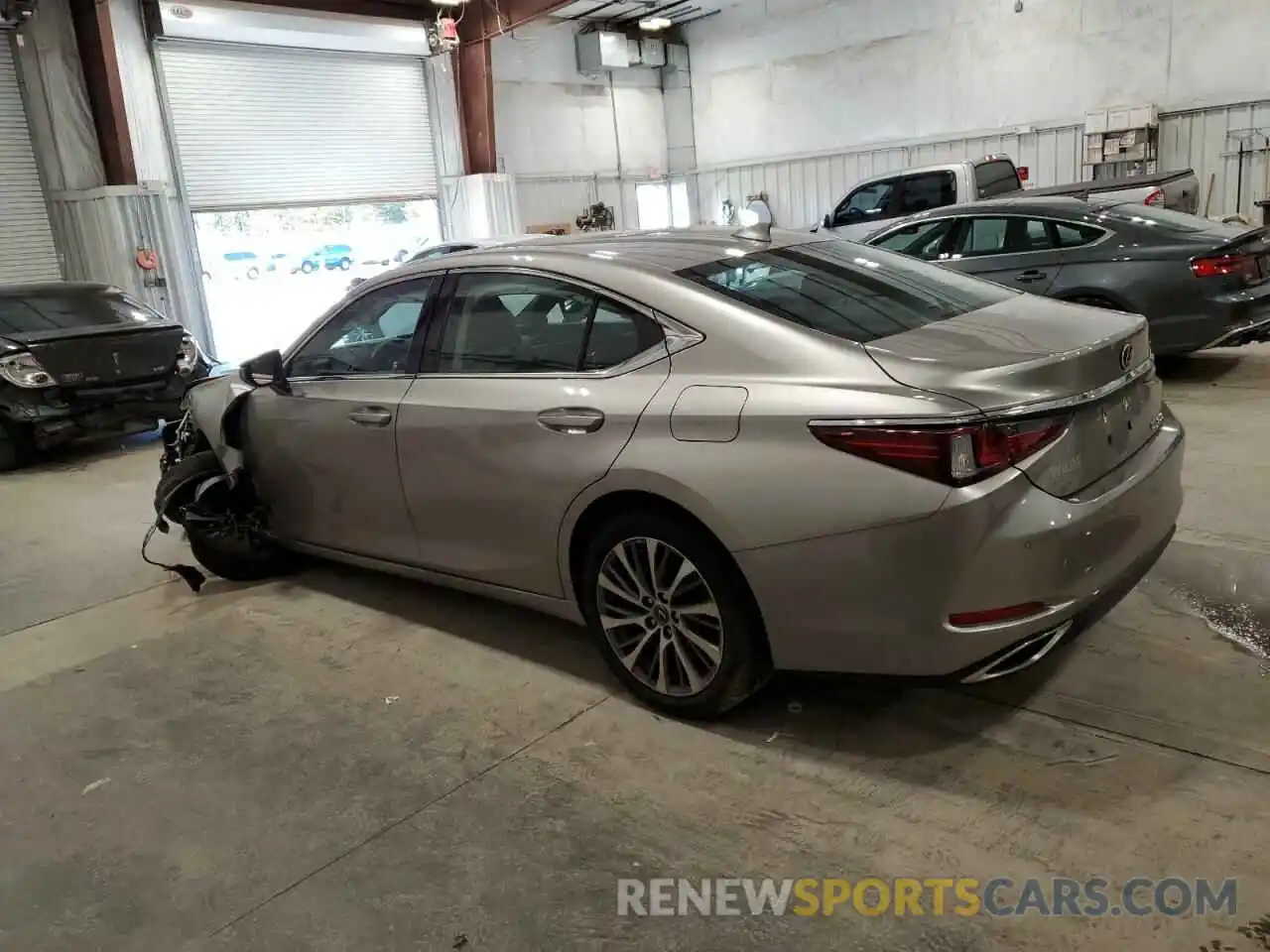 2 Photograph of a damaged car 58ADZ1B19LU053946 LEXUS ES350 2020