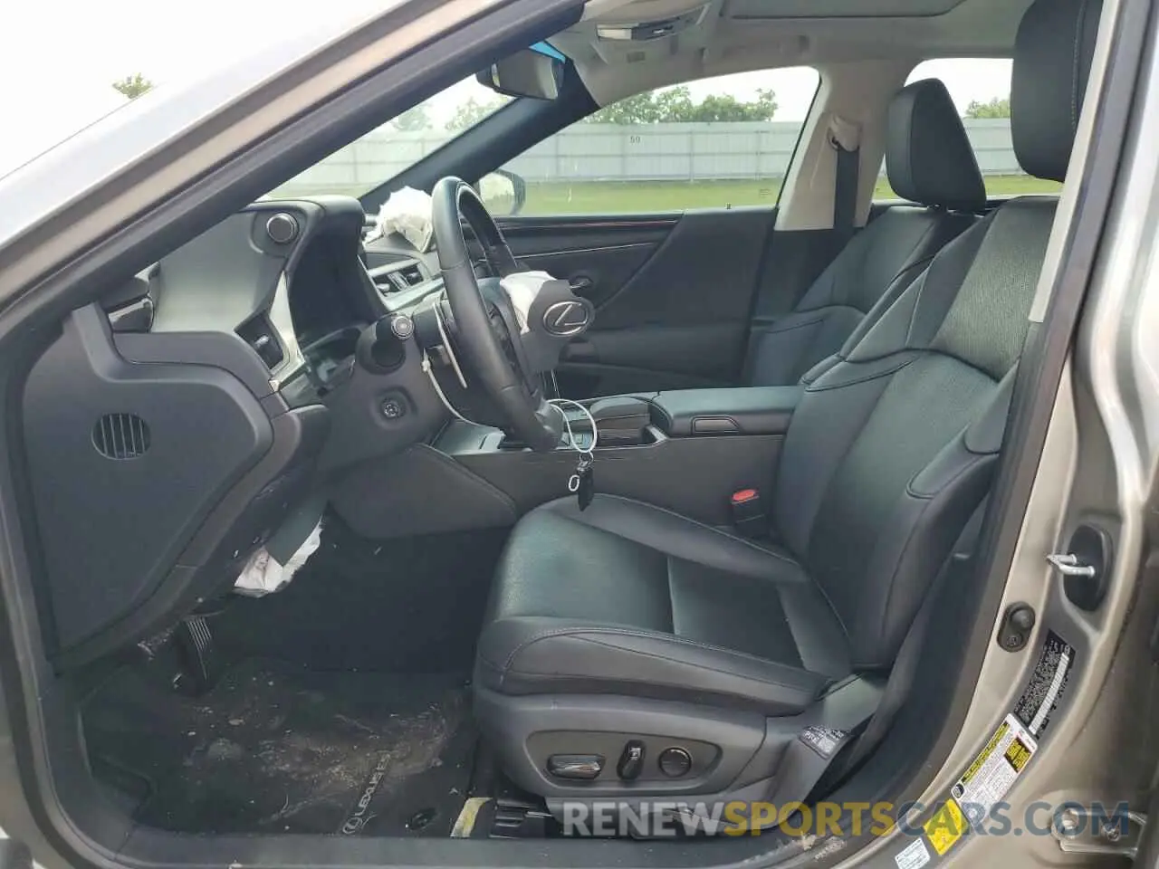 7 Photograph of a damaged car 58ADZ1B19LU080967 LEXUS ES350 2020