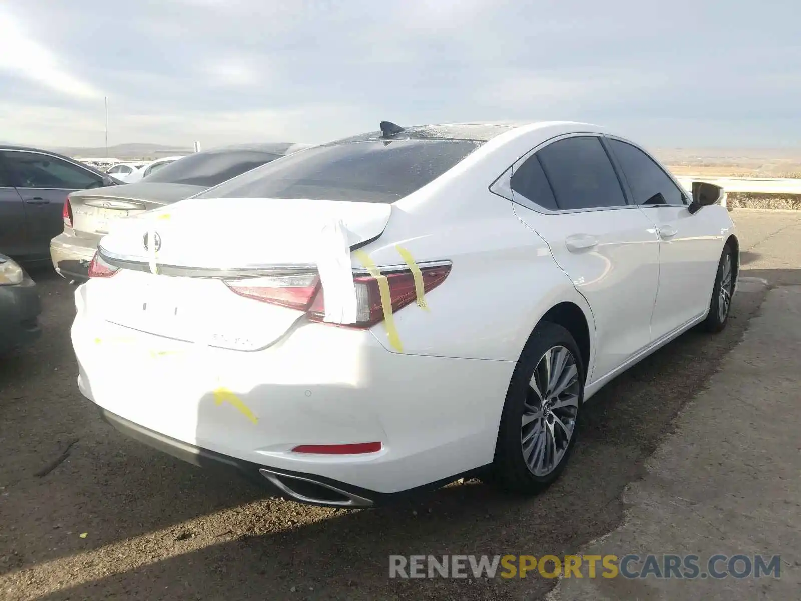 4 Photograph of a damaged car 58ADZ1B1XLU070299 LEXUS ES350 2020