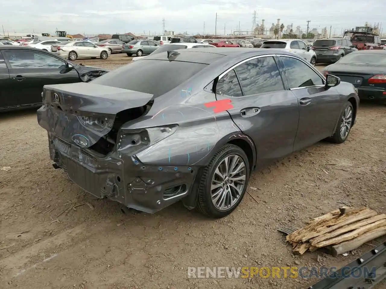 4 Photograph of a damaged car 58ADZ1B1XLU070609 LEXUS ES350 2020