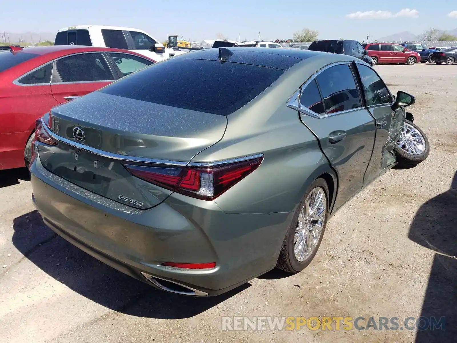 4 Photograph of a damaged car 58ADZ1B1XLU074787 LEXUS ES350 2020