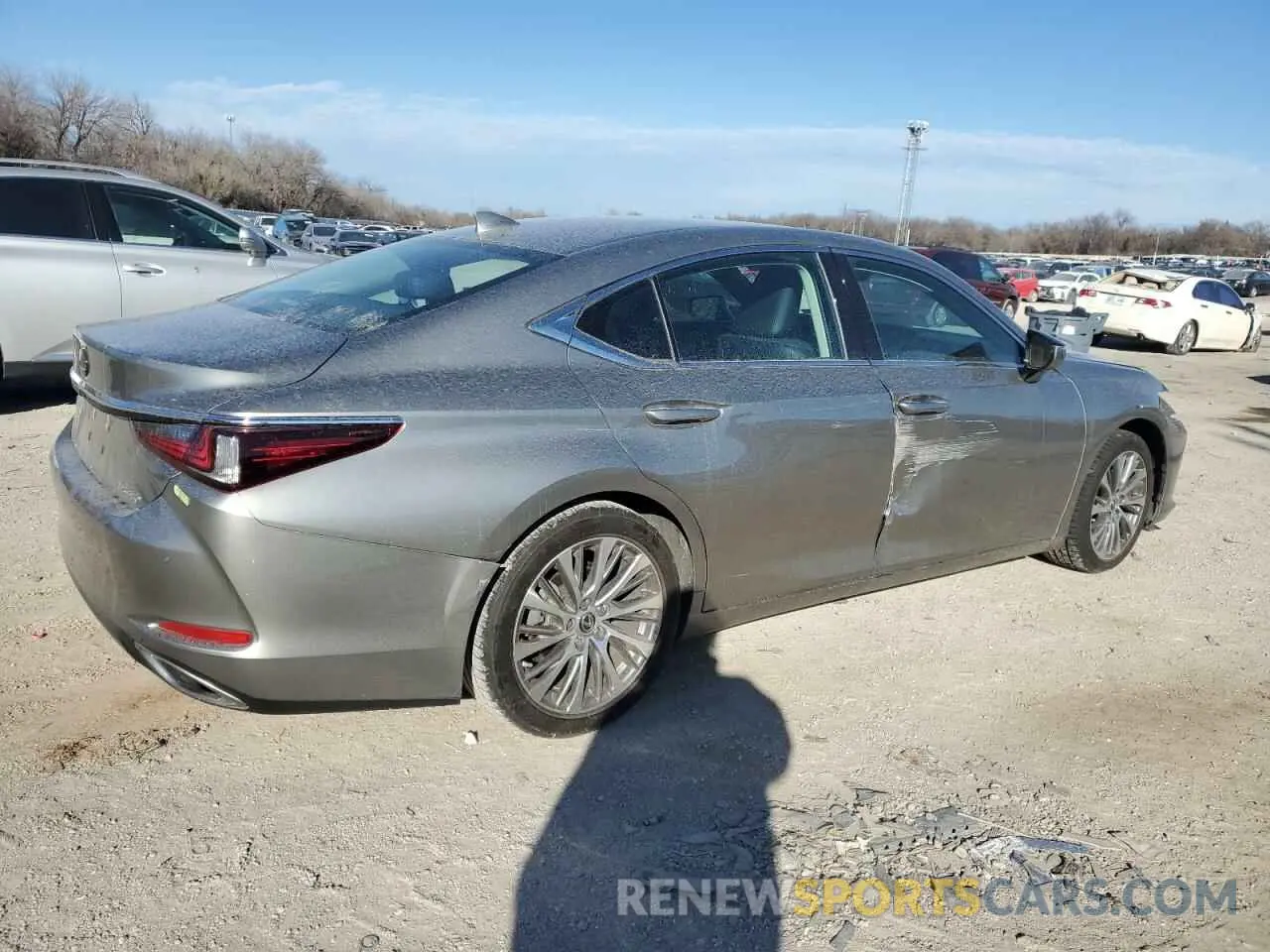 3 Photograph of a damaged car 58AEZ1B16LU057778 LEXUS ES350 2020