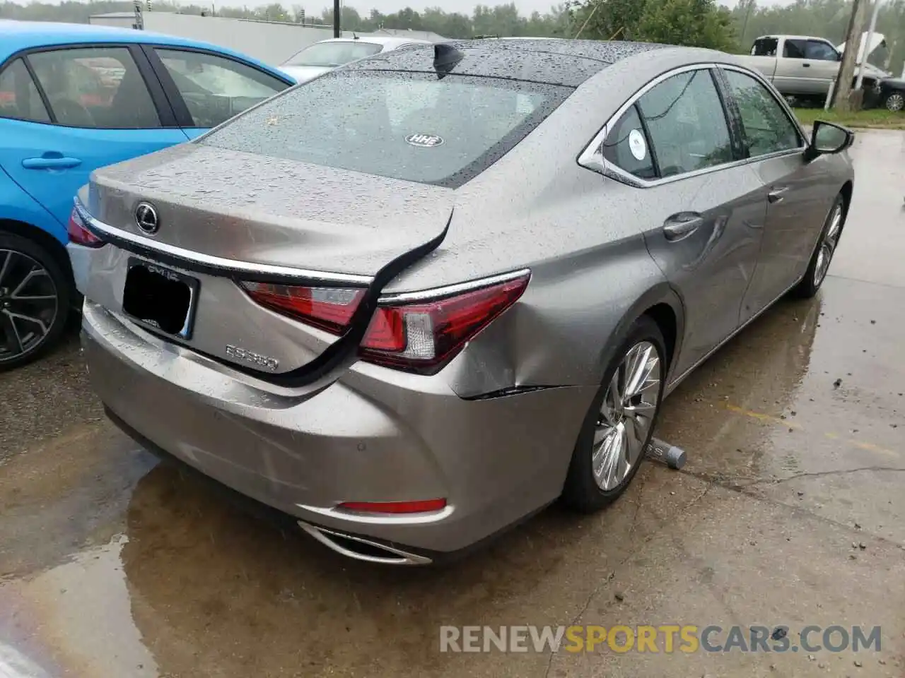 4 Photograph of a damaged car 58AEZ1B16LU078839 LEXUS ES350 2020