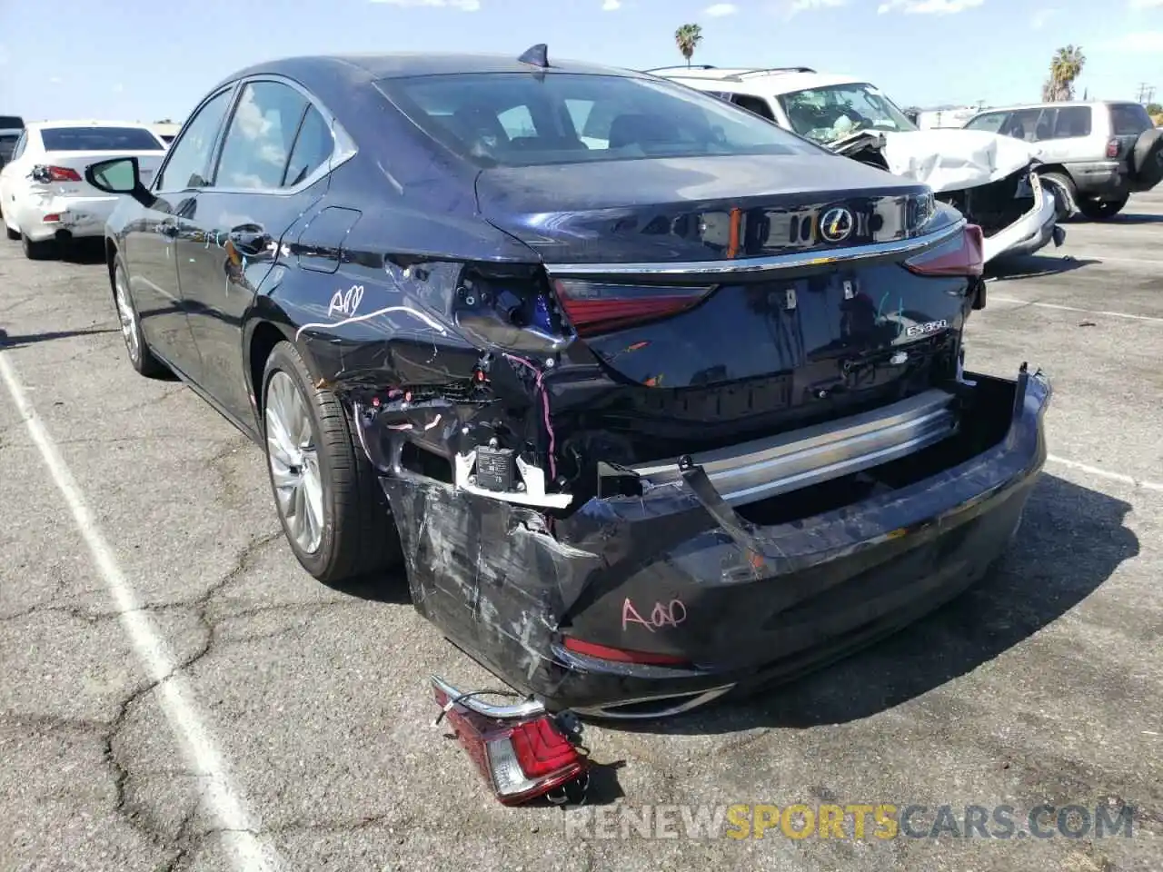 3 Photograph of a damaged car 58AEZ1B17LU057708 LEXUS ES350 2020