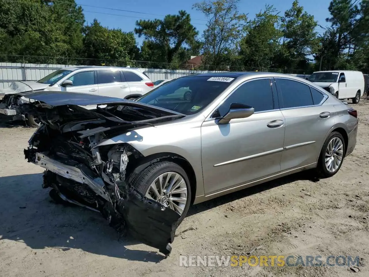 1 Photograph of a damaged car 58AEZ1B18LU073187 LEXUS ES350 2020