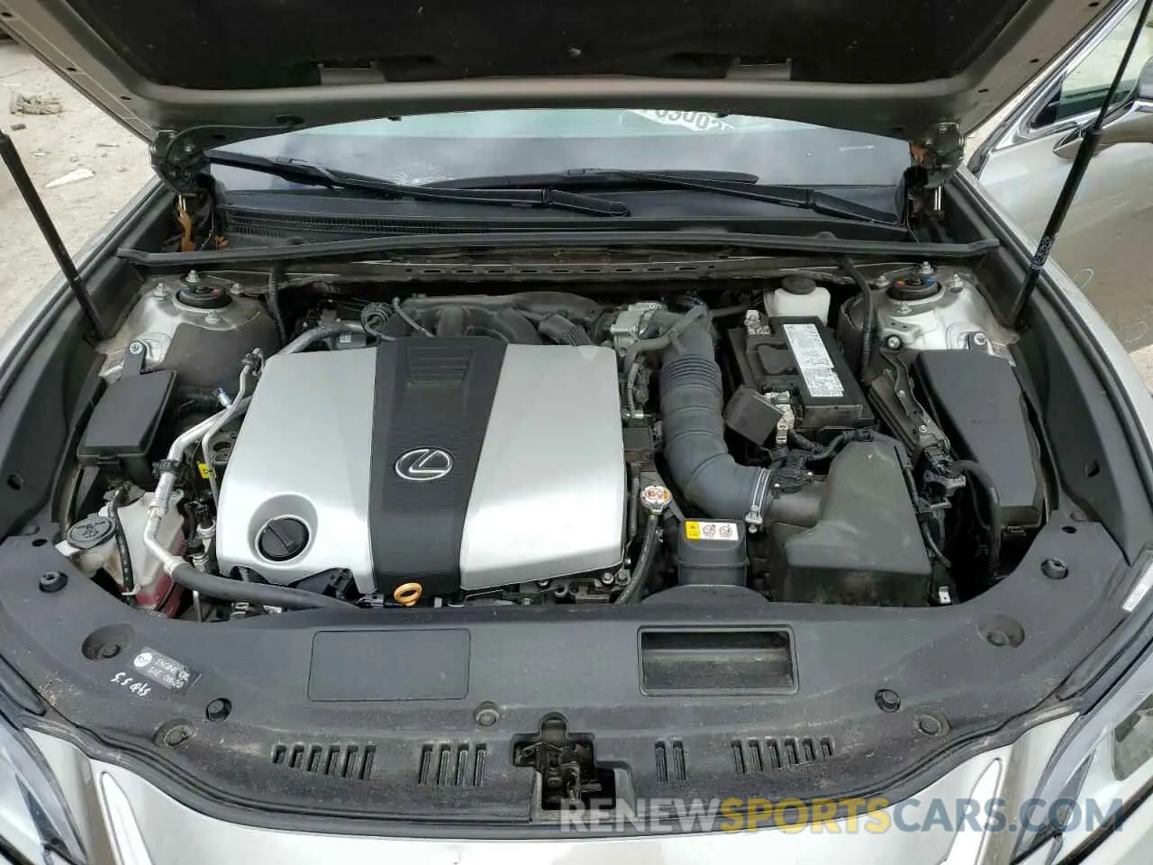 11 Photograph of a damaged car 58AEZ1B18LU073576 LEXUS ES350 2020