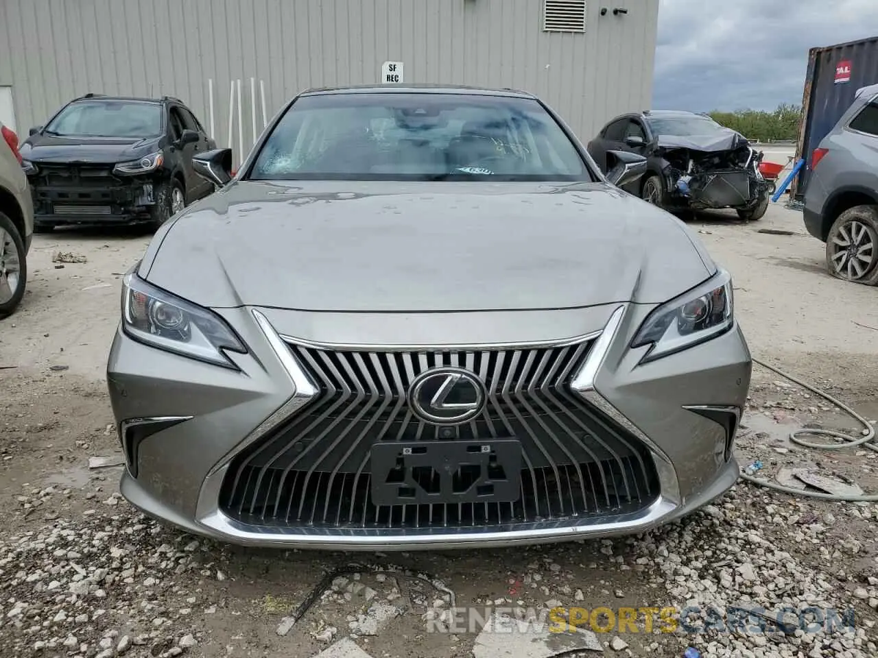 5 Photograph of a damaged car 58AEZ1B18LU073576 LEXUS ES350 2020
