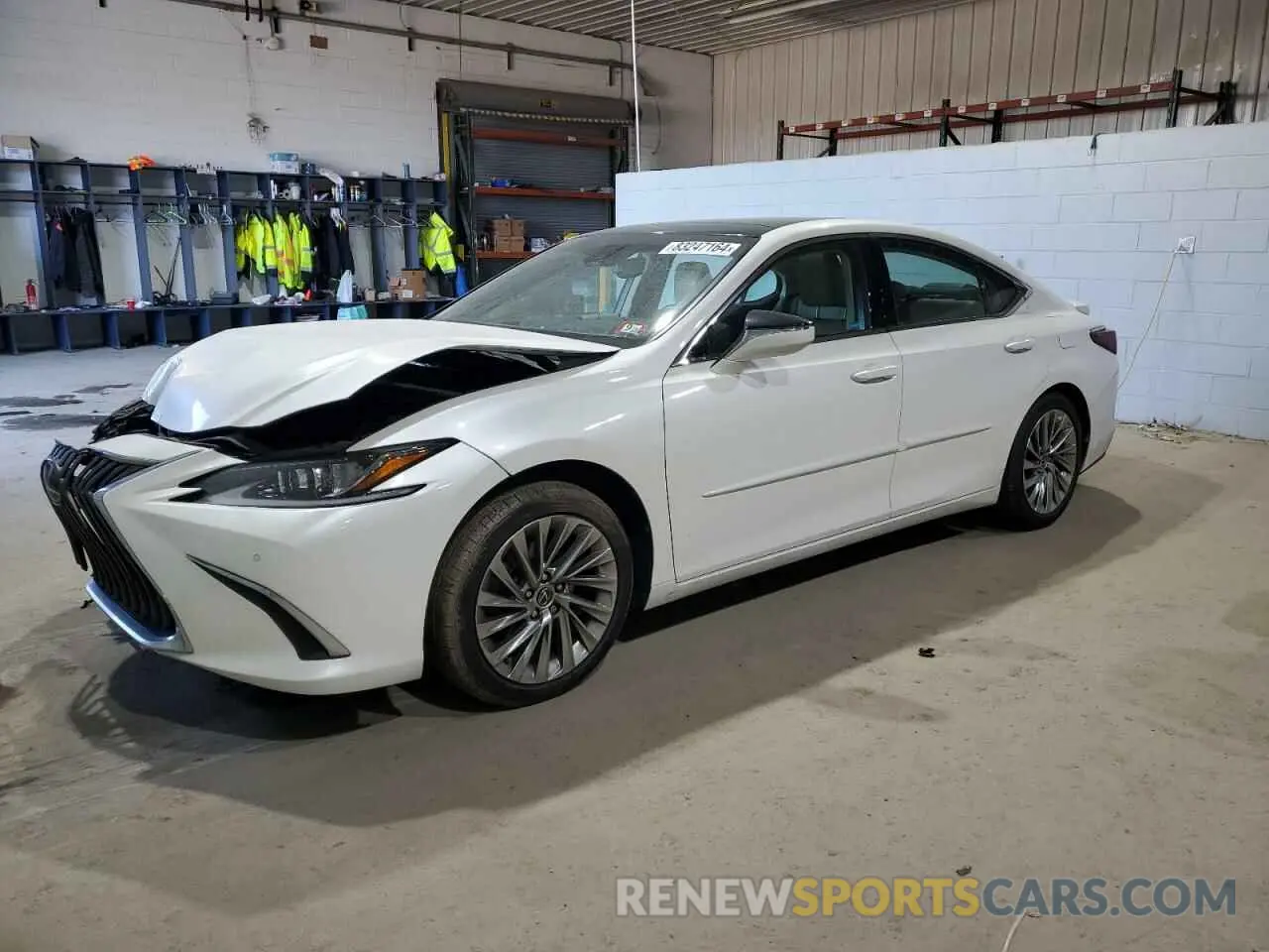 1 Photograph of a damaged car 58AEZ1B1XLU060005 LEXUS ES350 2020