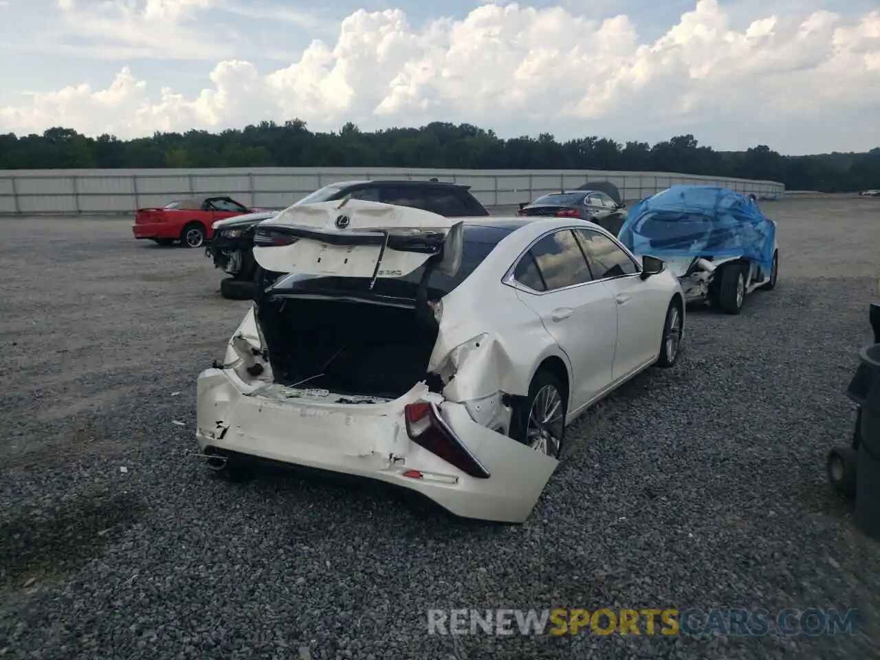 4 Photograph of a damaged car 58AFZ1B12LU058575 LEXUS ES350 2020