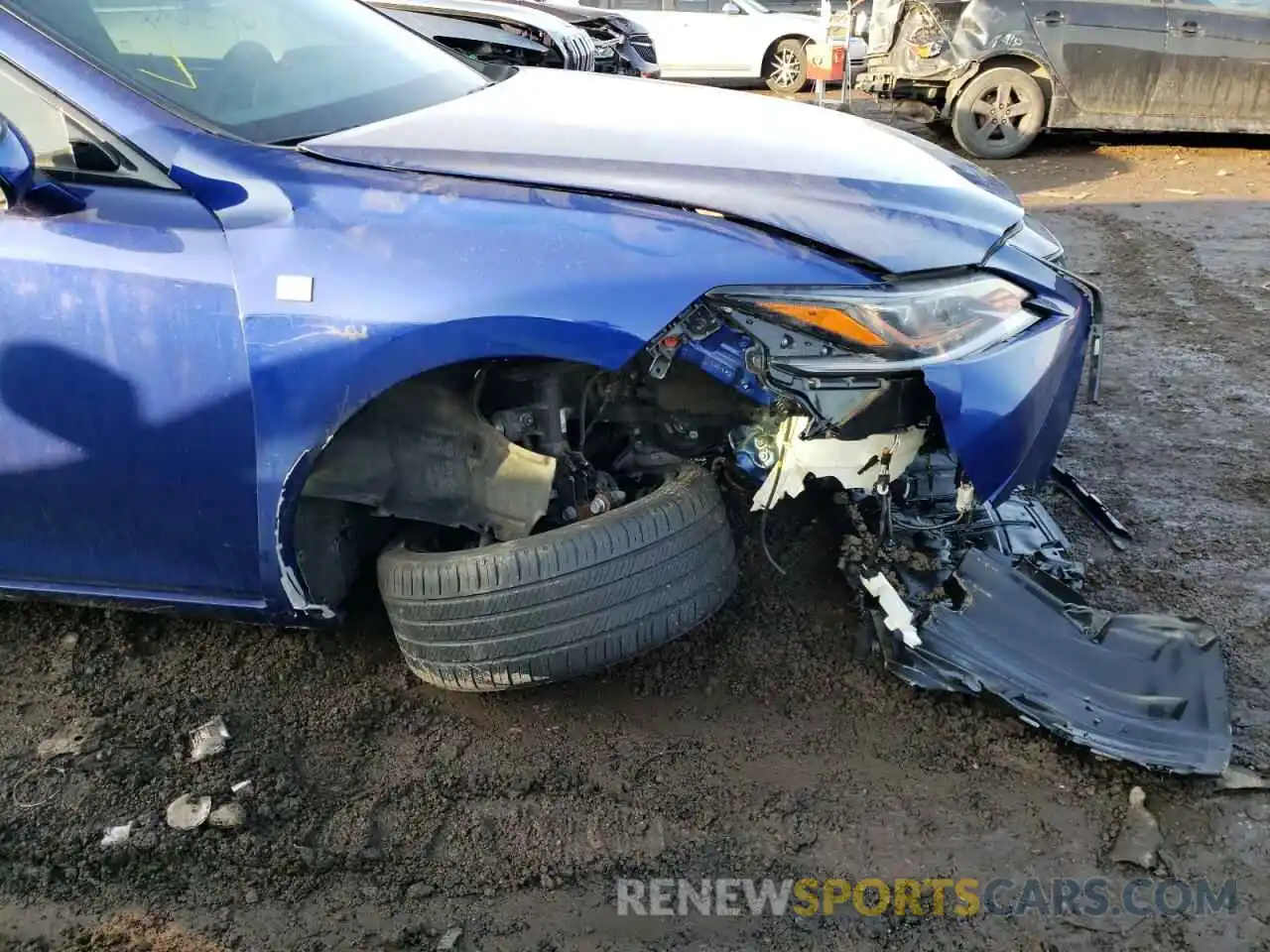 9 Photograph of a damaged car 58AGZ1B10LU062127 LEXUS ES350 2020