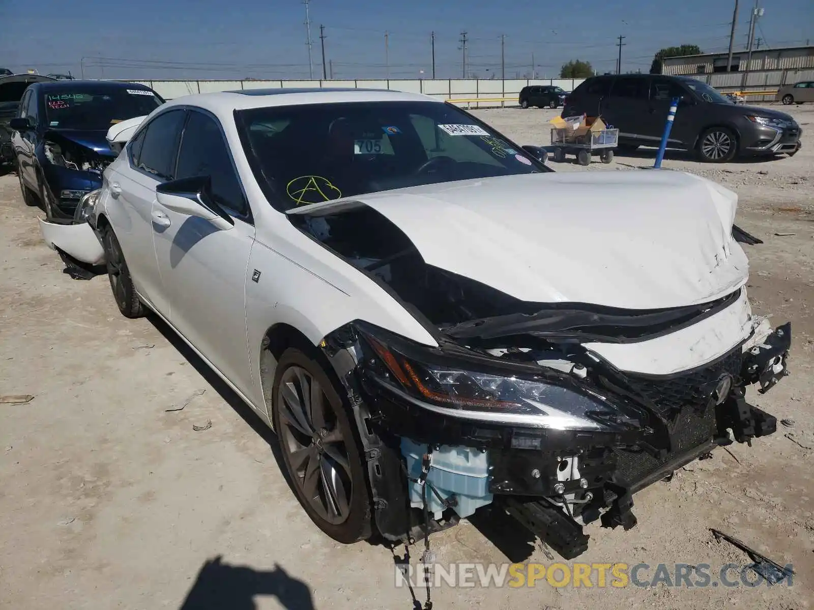 1 Photograph of a damaged car 58AGZ1B13LU078113 LEXUS ES350 2020