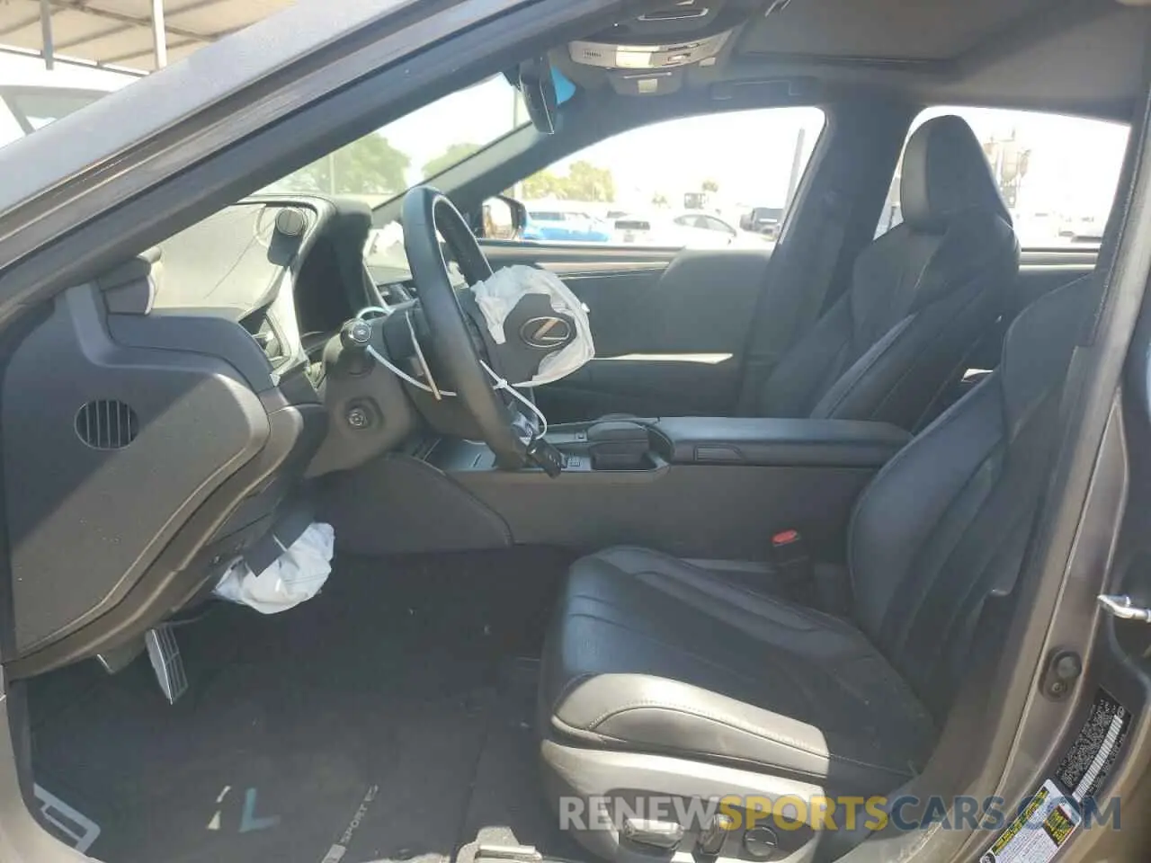 7 Photograph of a damaged car 58AGZ1B17LU071410 LEXUS ES350 2020