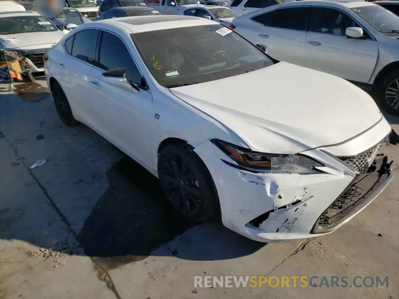 1 Photograph of a damaged car 58AGZ1B1XLU070543 LEXUS ES350 2020