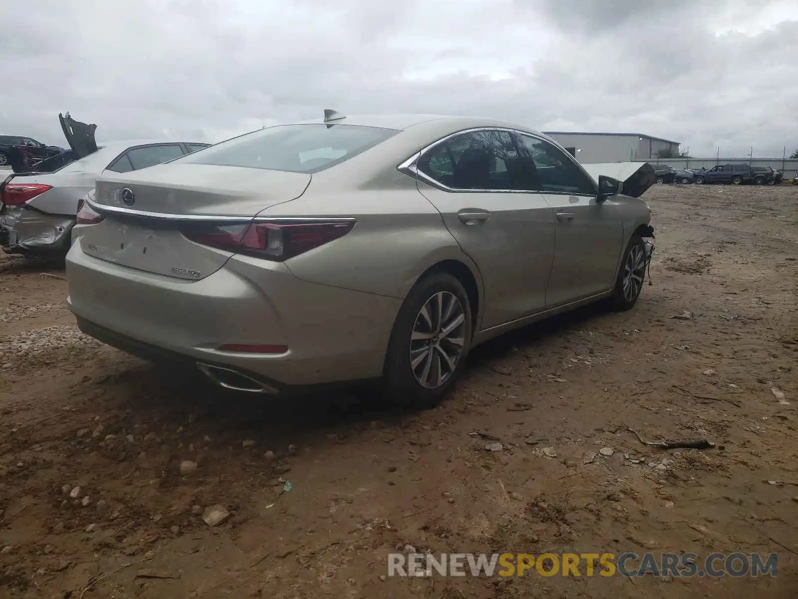 4 Photograph of a damaged car 58ACZ1B10MU092826 LEXUS ES350 2021