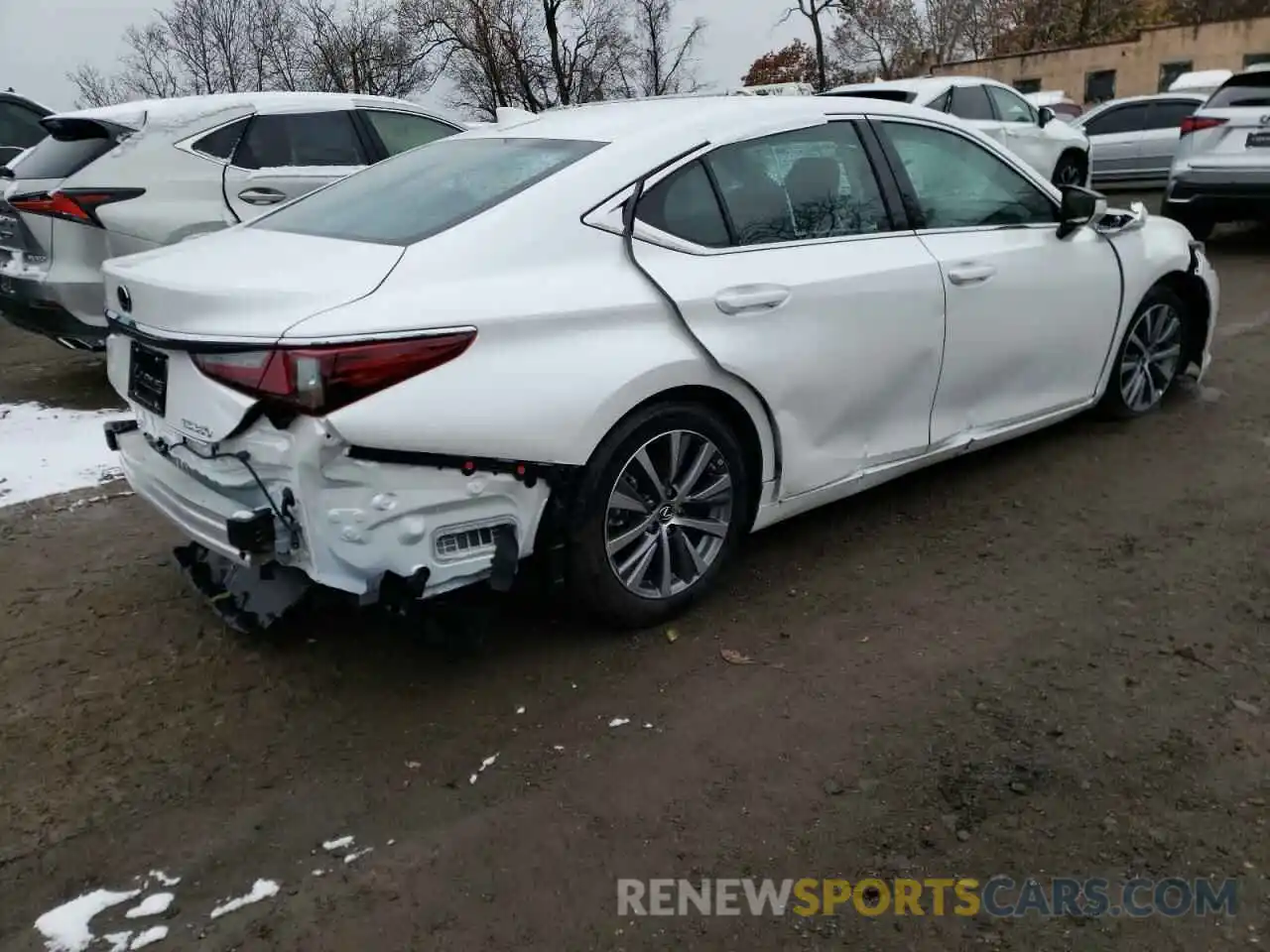 4 Photograph of a damaged car 58ACZ1B15MU106168 LEXUS ES350 2021